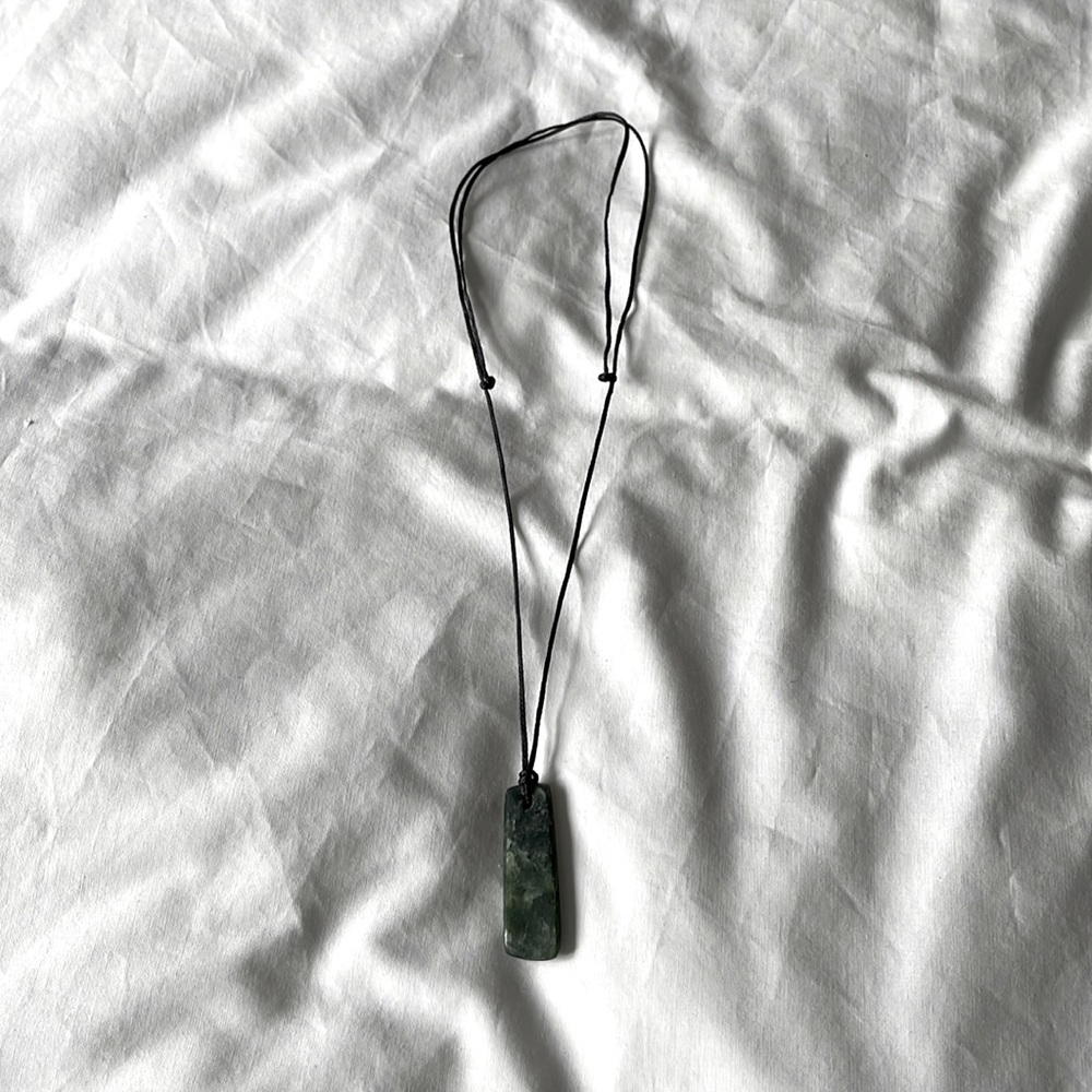 Jade pendant - Picture 2 of 6